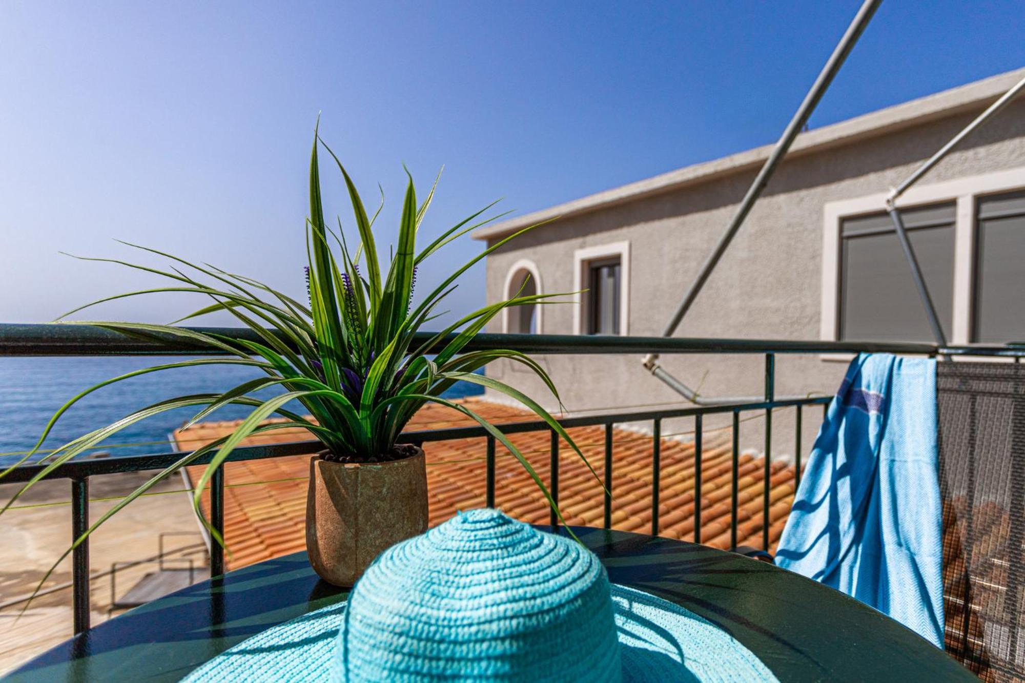 Marina Aparthotel Kardamyli Exterior photo